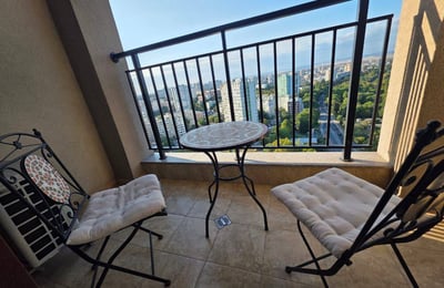 Location d’un élégant appartement de 2 pièces avec vue sur la mer, Lazuren Bryag, Bourgas, Bulgarie